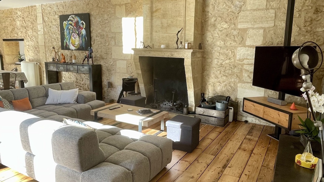 Photo of Livingroom in Saint-Caprais-de-Bordeaux