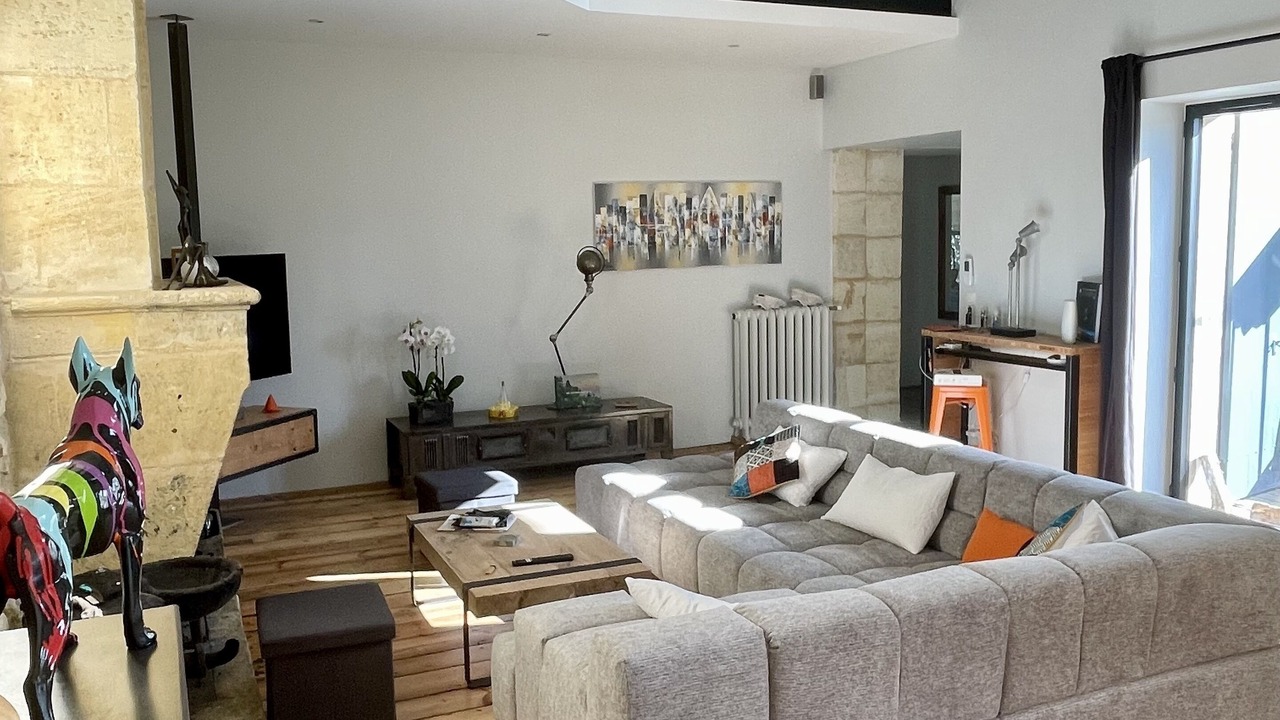 Photo of Livingroom in Saint-Caprais-de-Bordeaux