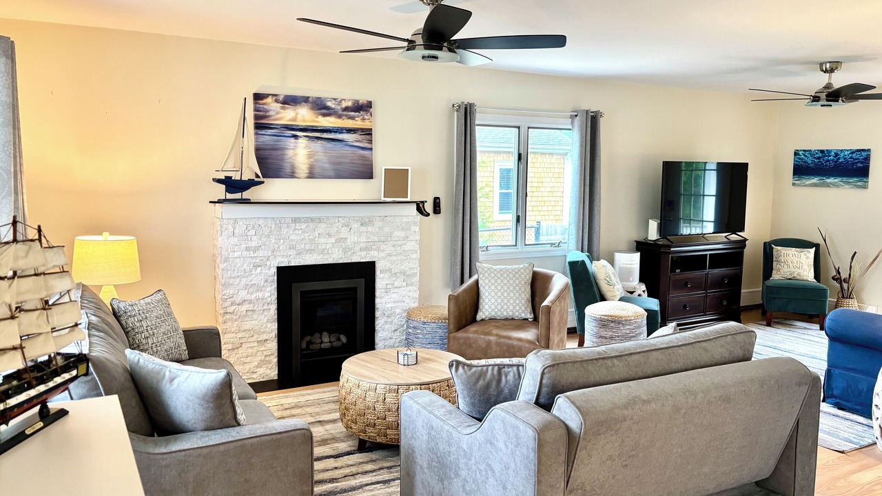 Photo of Livingroom in Narragansett