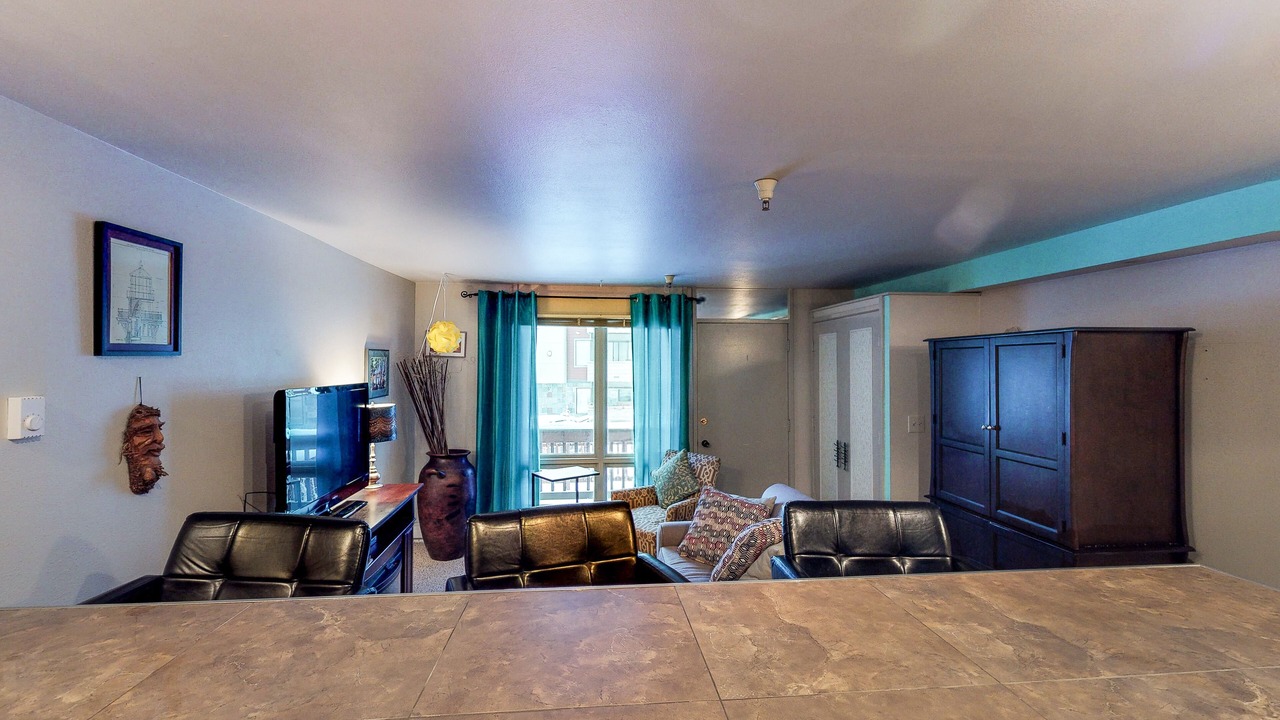 Photo of Livingroom in Alyeska