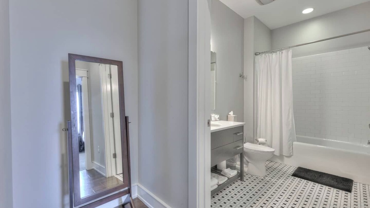 Photo of Bathroom in 12 South