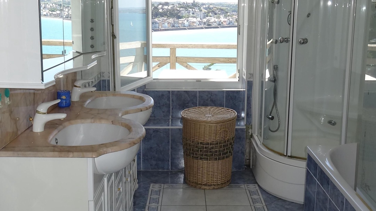 Photo of Bathroom in Pleneuf-Val-Andre