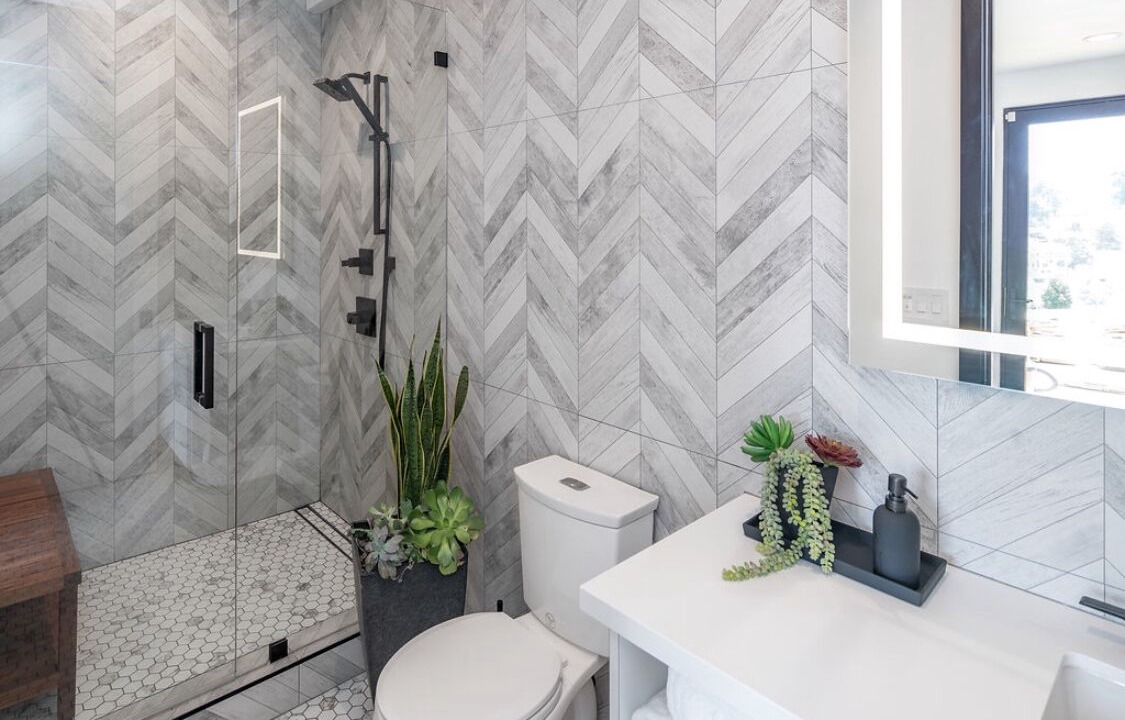 Photo of Bathroom in Hollywood Heights