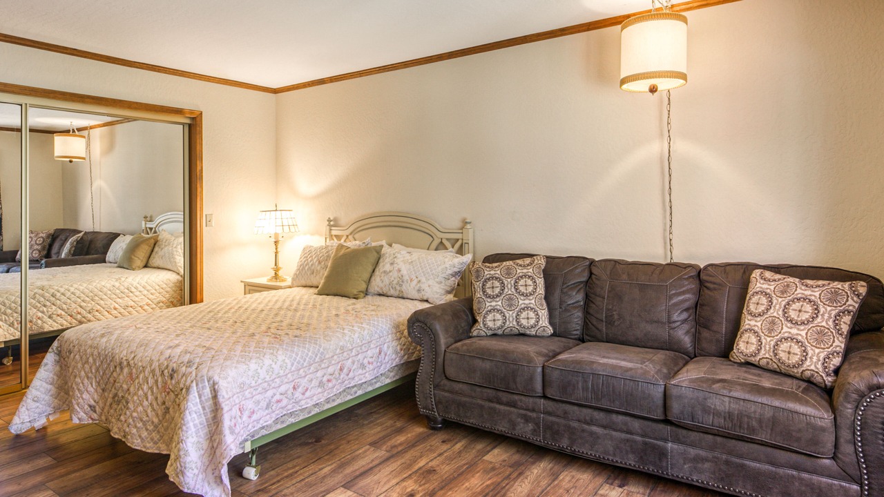 Photo of Bedroom in Skyland
