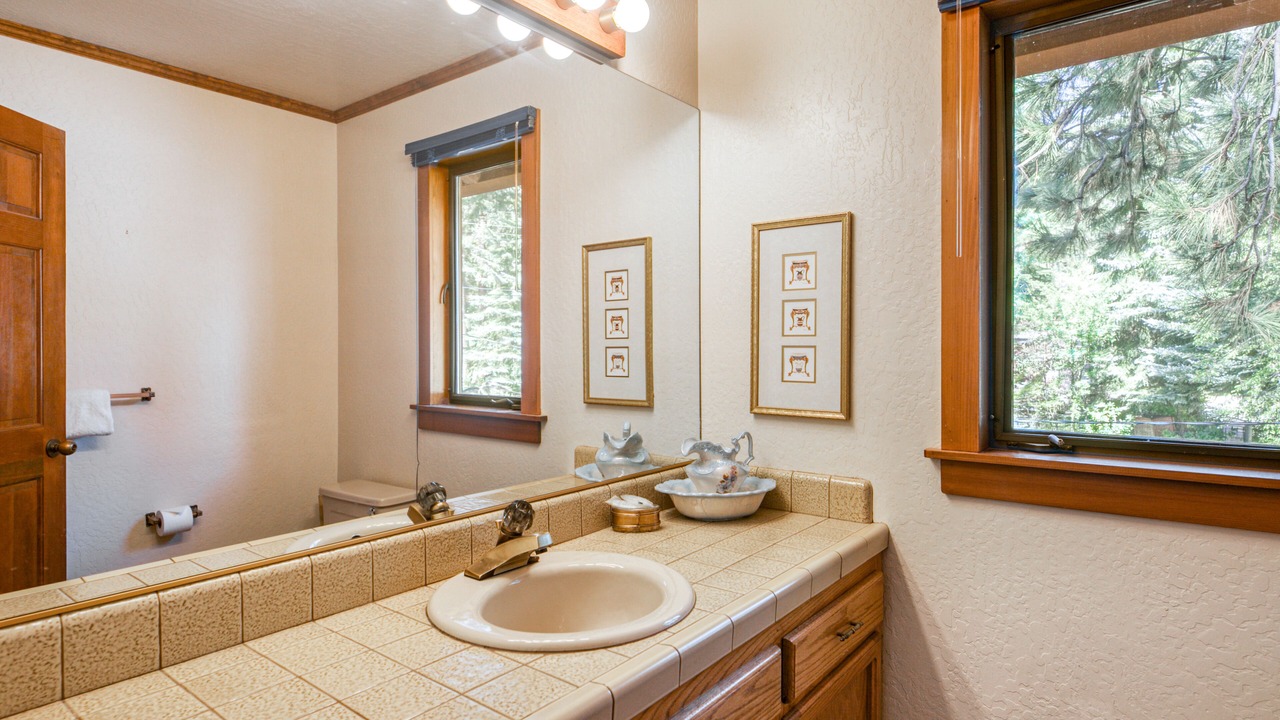 Photo of Bathroom in Skyland