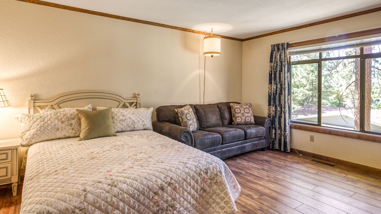 Photo of Bedroom in Skyland