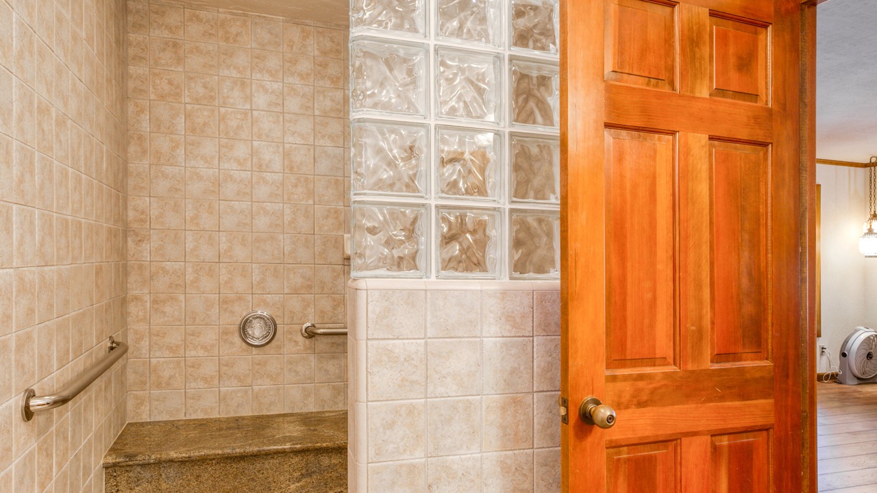 Photo of Bathroom in Skyland