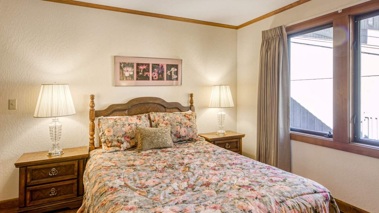 Photo of Bedroom in Skyland