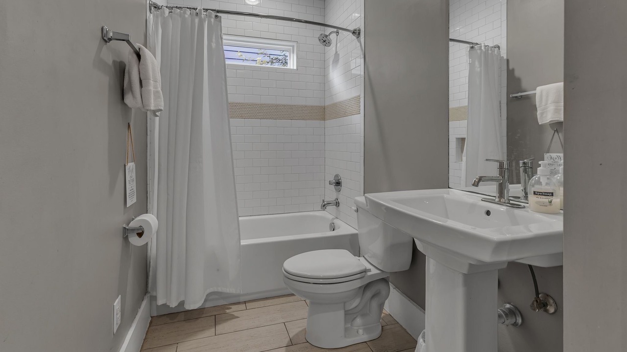 Photo of Bathroom in Talbot's Corner