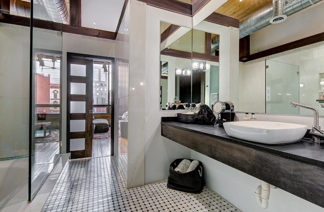 Photo of Bathroom in Downtown Nashville