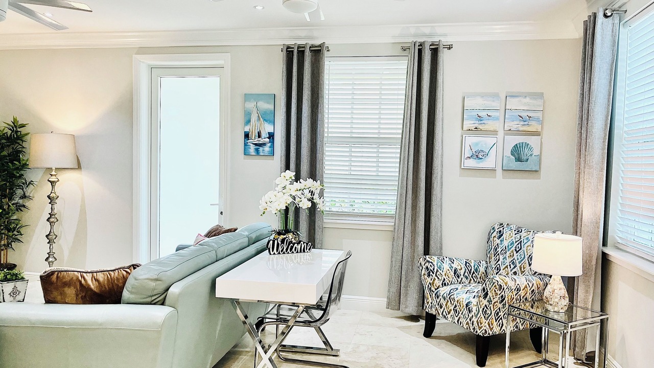 Photo of Livingroom in Palm Cay