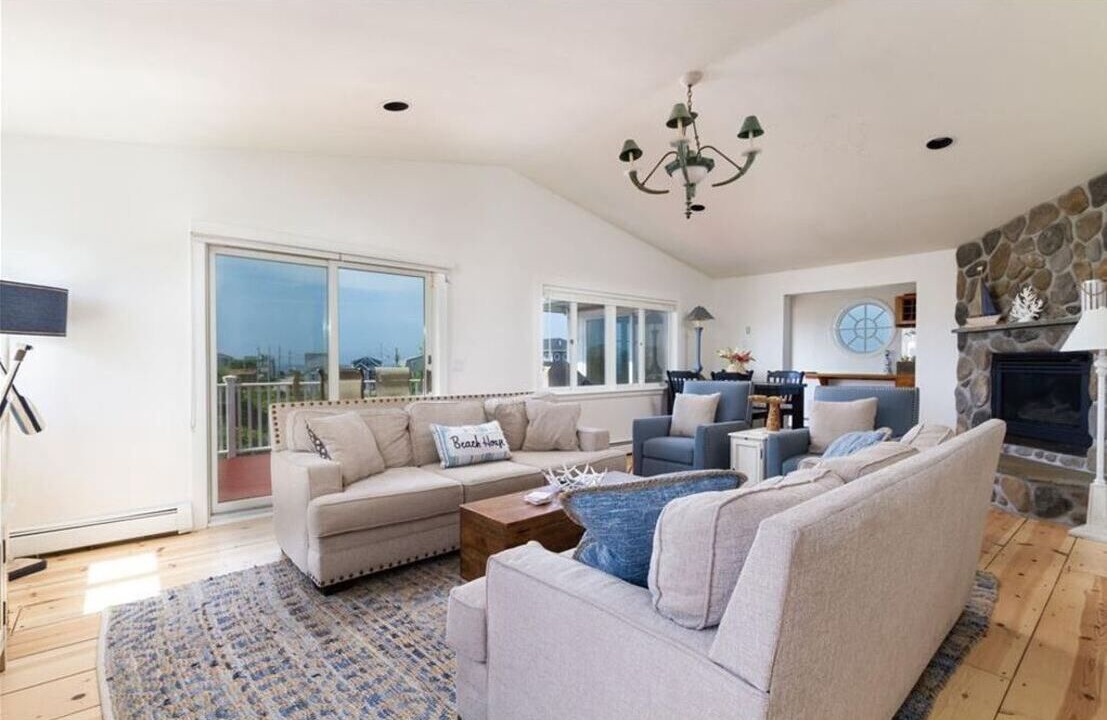 Photo of Livingroom in Breakwater Village