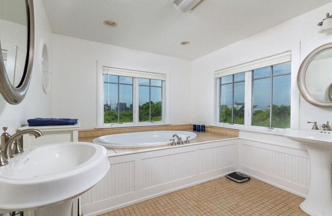 Photo of Bathroom in Breakwater Village