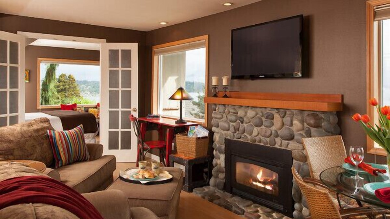Photo of Livingroom in Three Tree Point