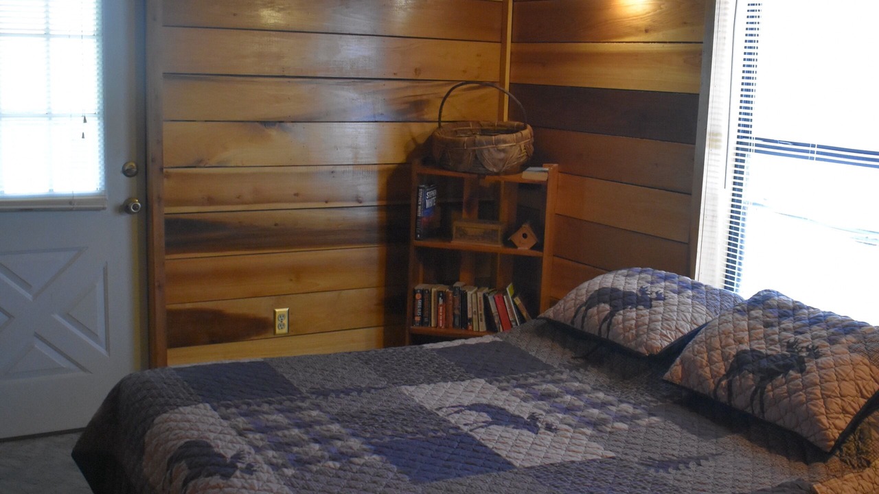 Photo of Bedroom in Blairsville