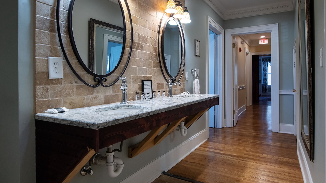 Photo of Bathroom in Edgehill