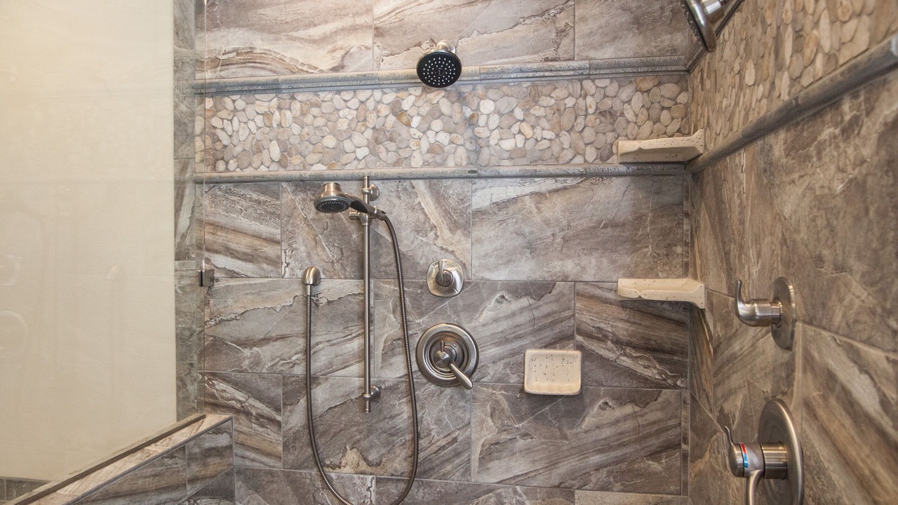 Photo of Bathroom in Gold Beach