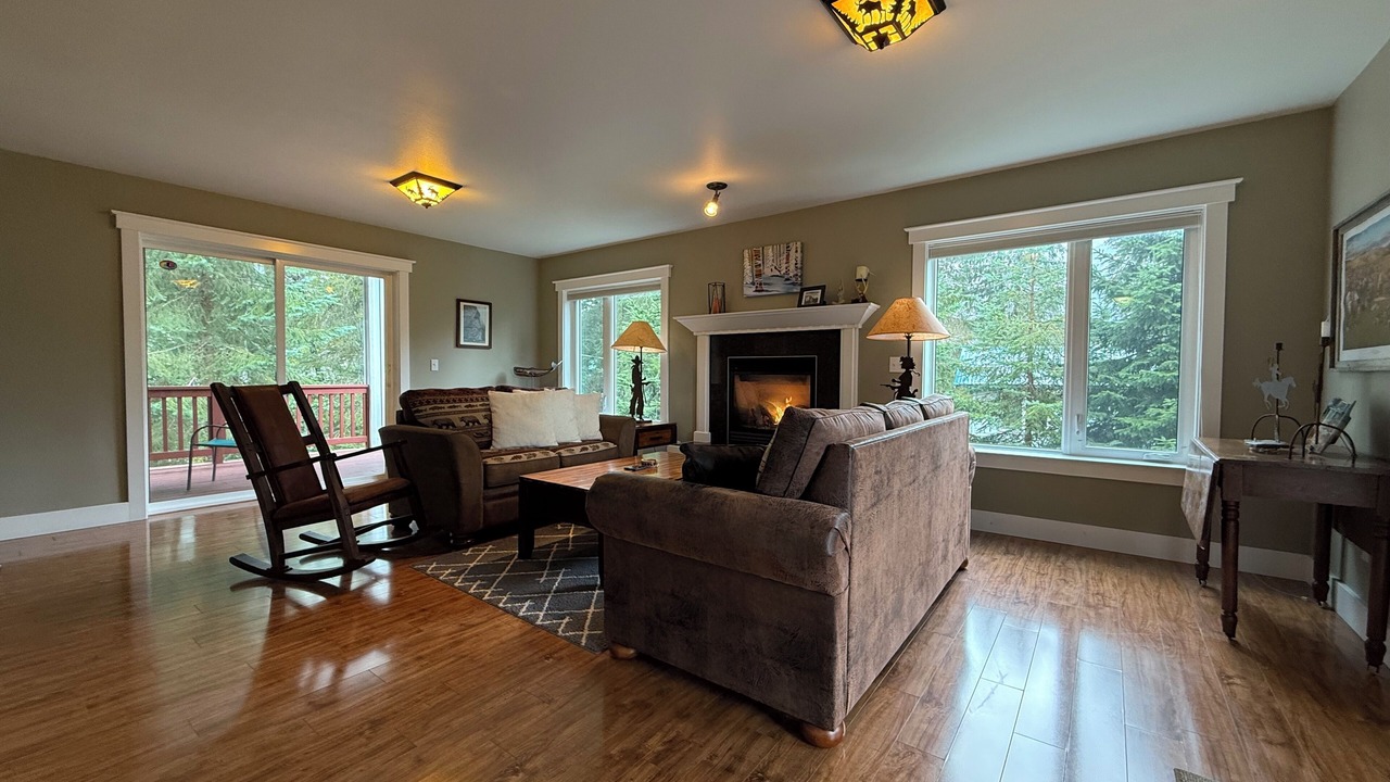 Photo of Livingroom in Alyeska
