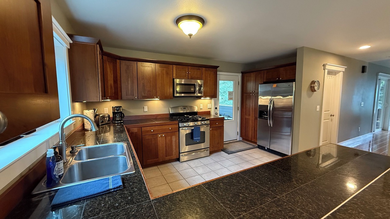 Photo of Kitchen in Alyeska