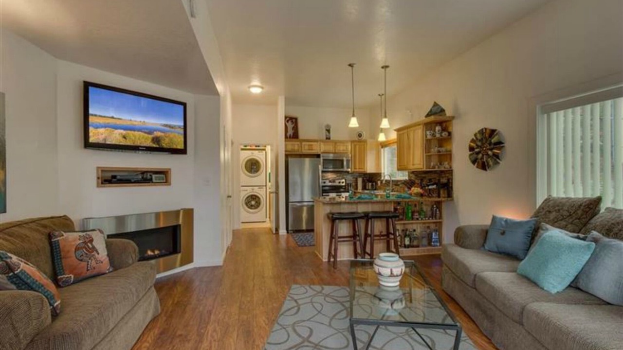 Photo of Livingroom in Tahoe Village