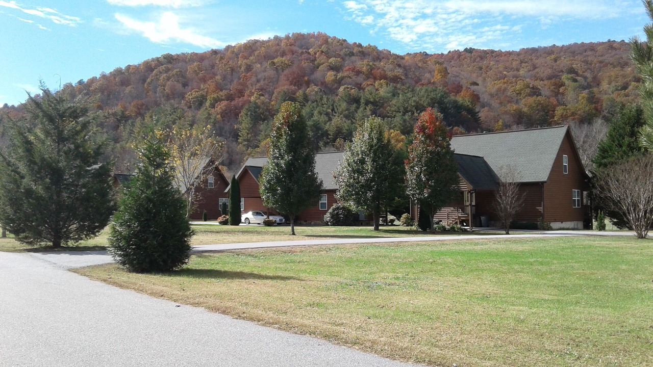 Photo of Others in Hiawassee