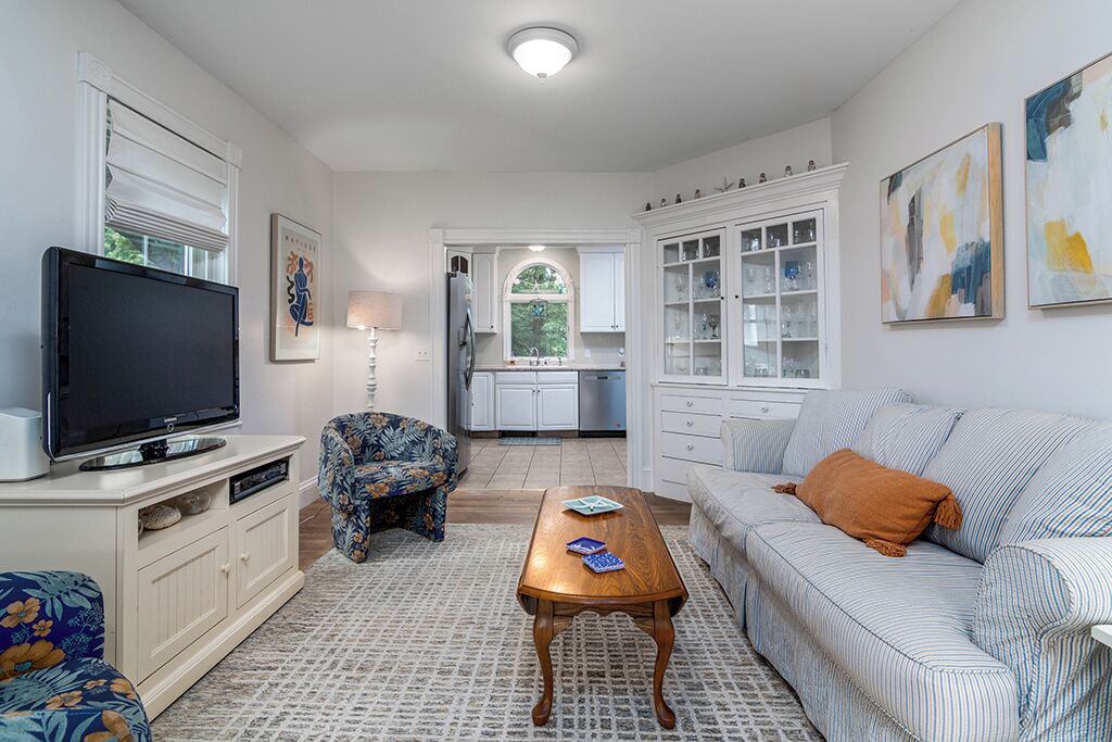 Photo of Livingroom in Wakefield-Peacedale