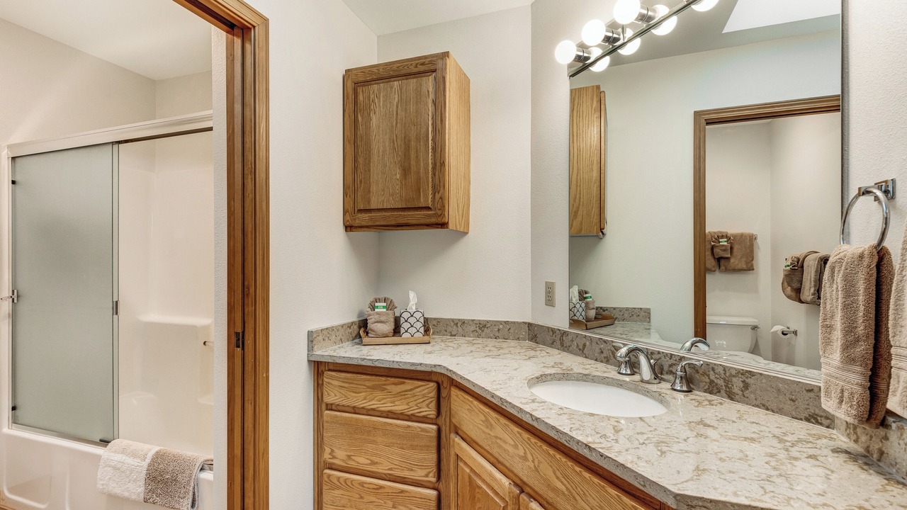 Photo of Bathroom in Overlook Park