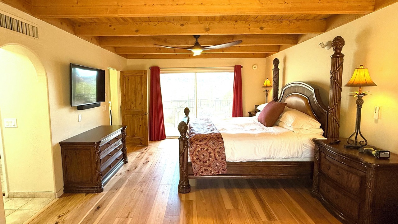 Photo of Bedroom in Trails End Estates