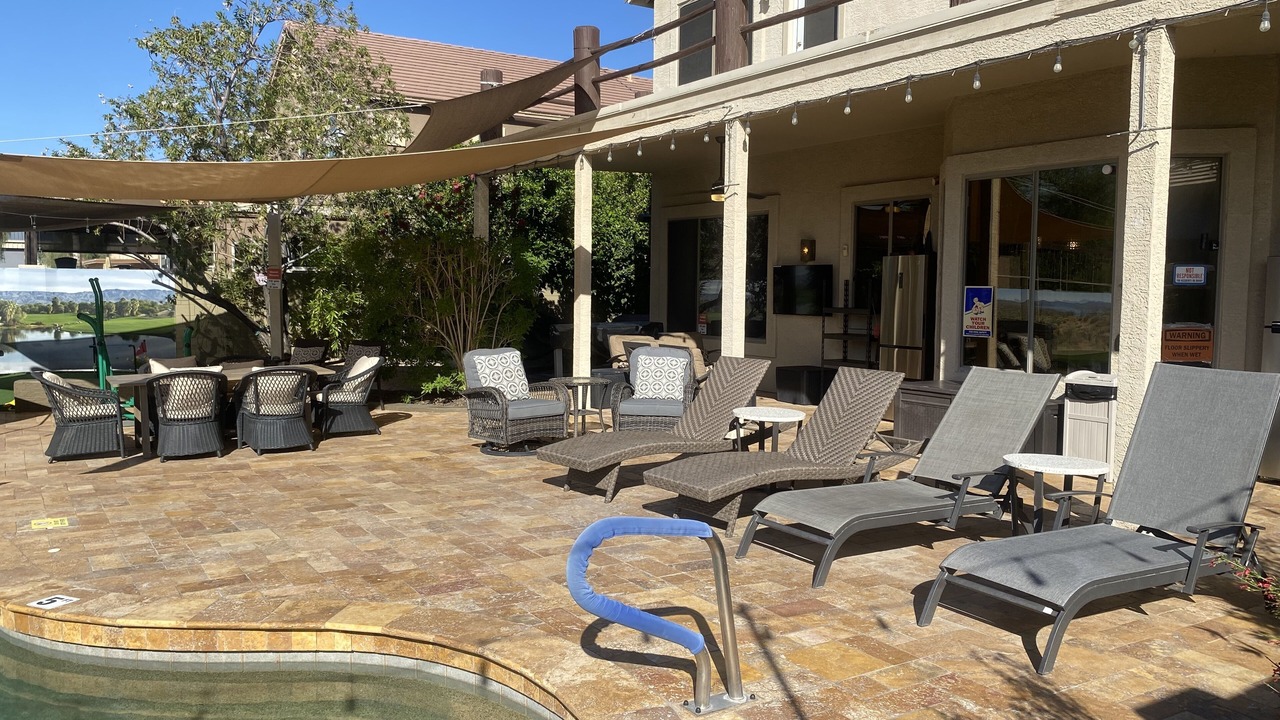 Photo of Outdoor in Paradise Valley Village