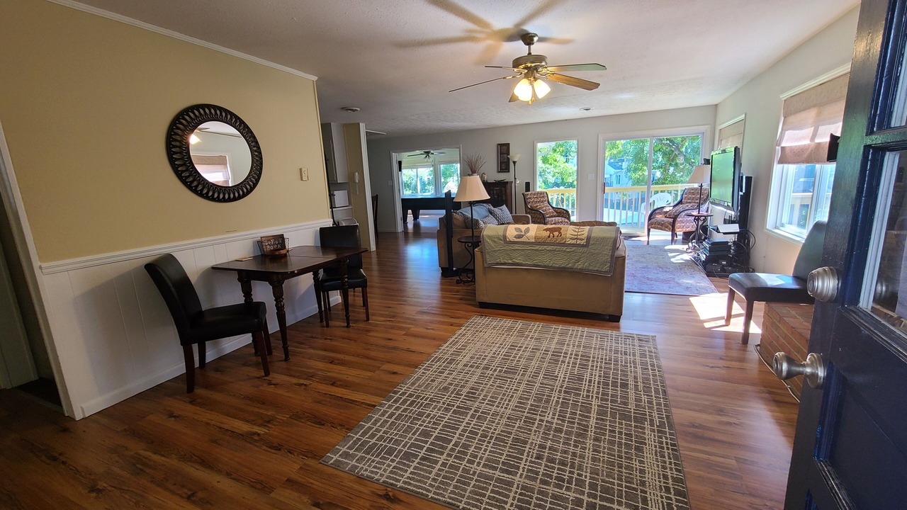 Photo of Bedroom in New River