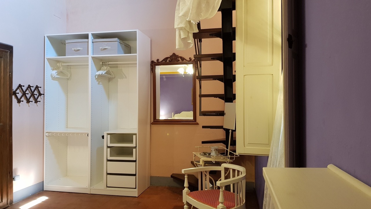 Photo of Bedroom in Buti