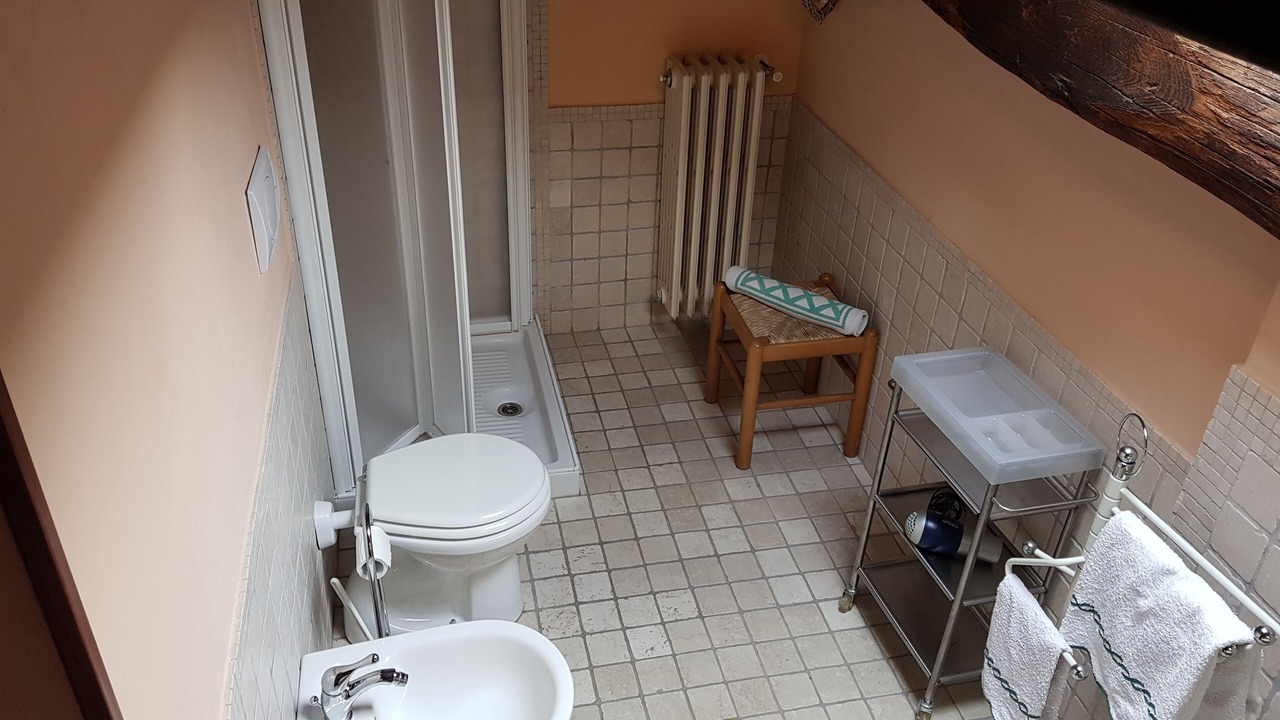Photo of Bathroom in Buti