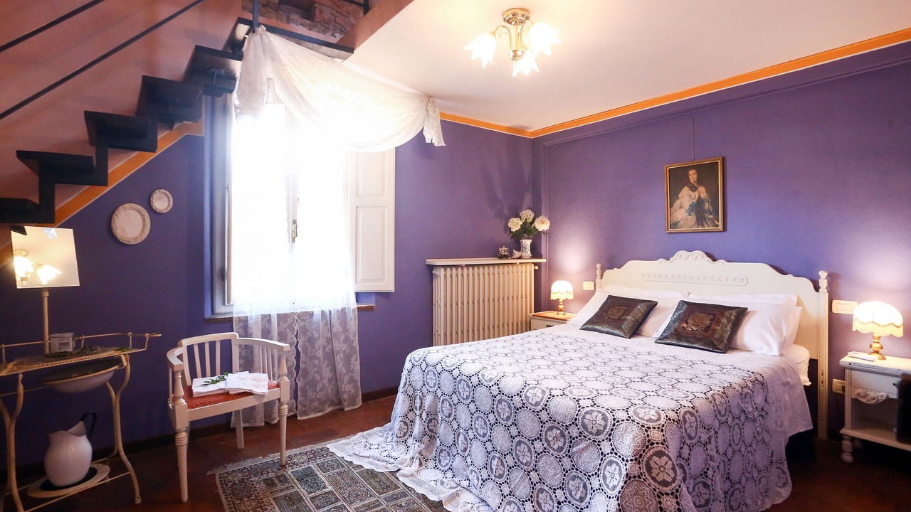 Photo of Bedroom in Buti