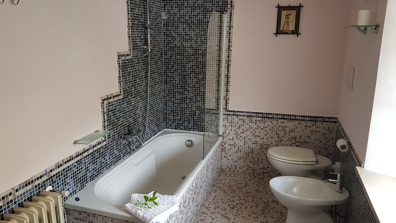 Photo of Bathroom in Buti