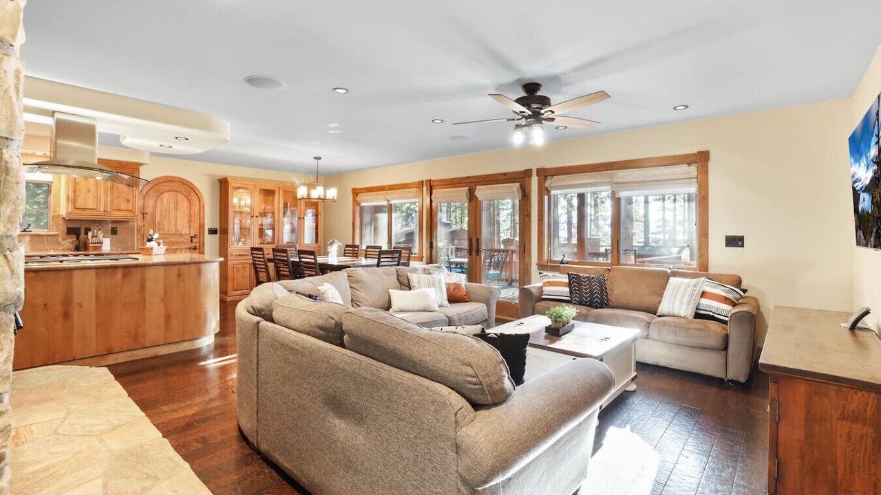 Photo of Livingroom in Zephyr Cove