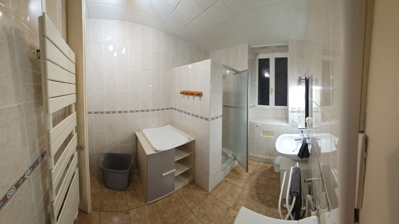 Photo of Bathroom in Suevres