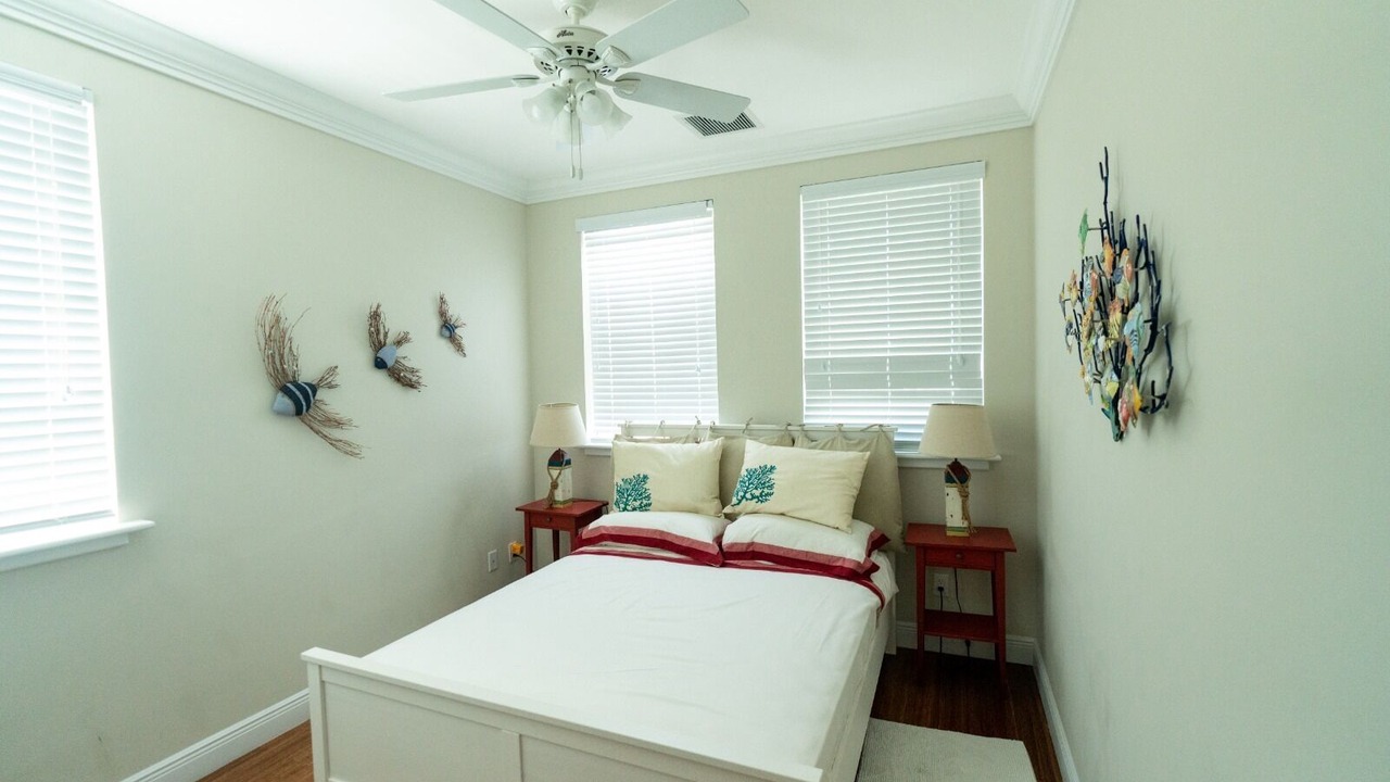 Photo of Bedroom in Palm Cay