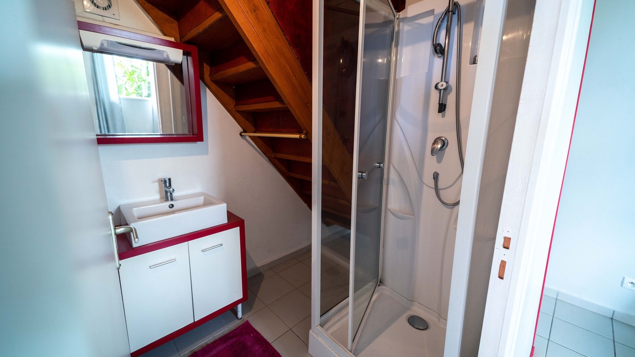Photo of Bathroom in Baie-Mahault