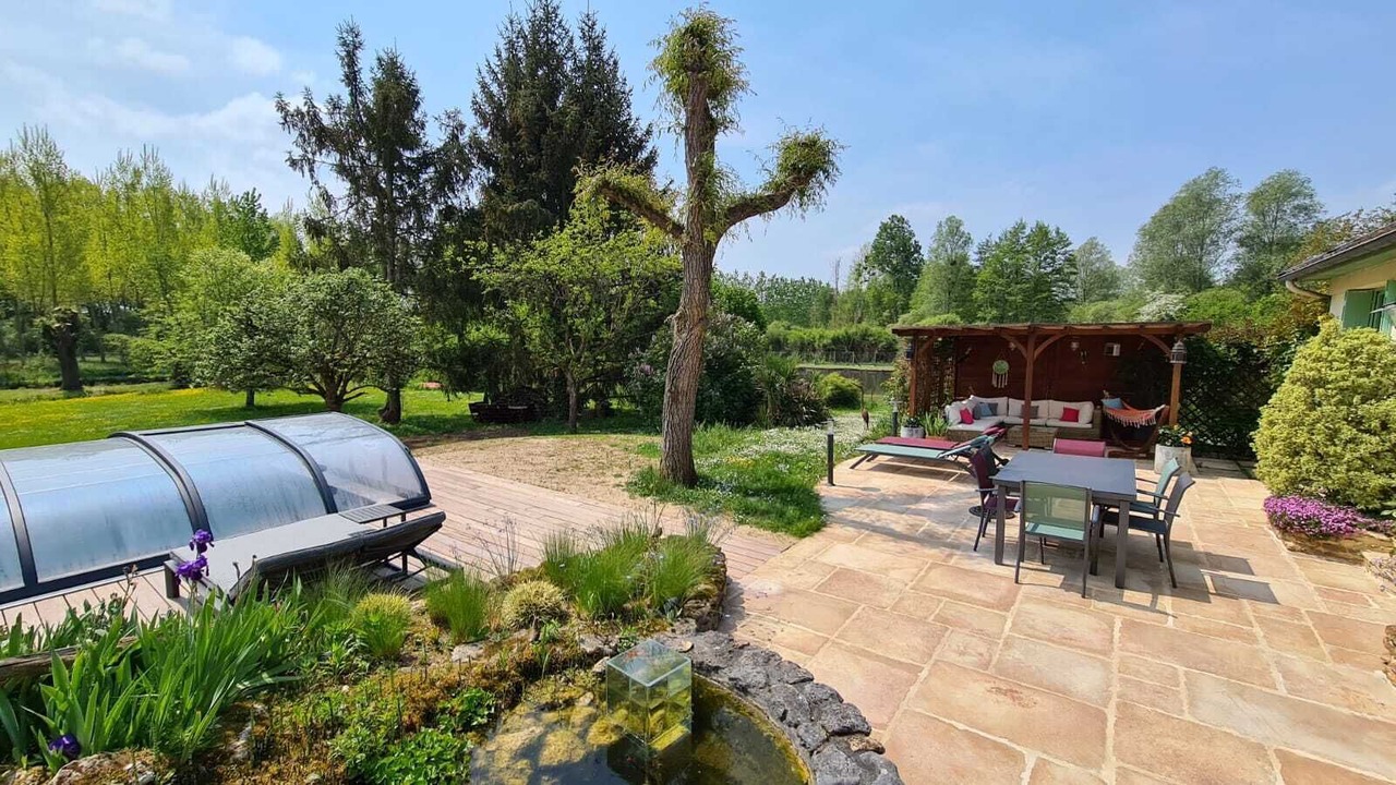 Photo of Outdoor in Saint-Bohaire