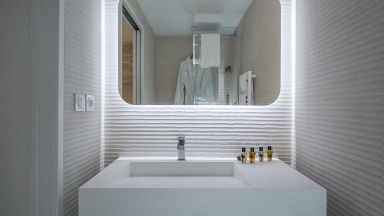 Photo of Bathroom in Hotel de Ville - Quinconces