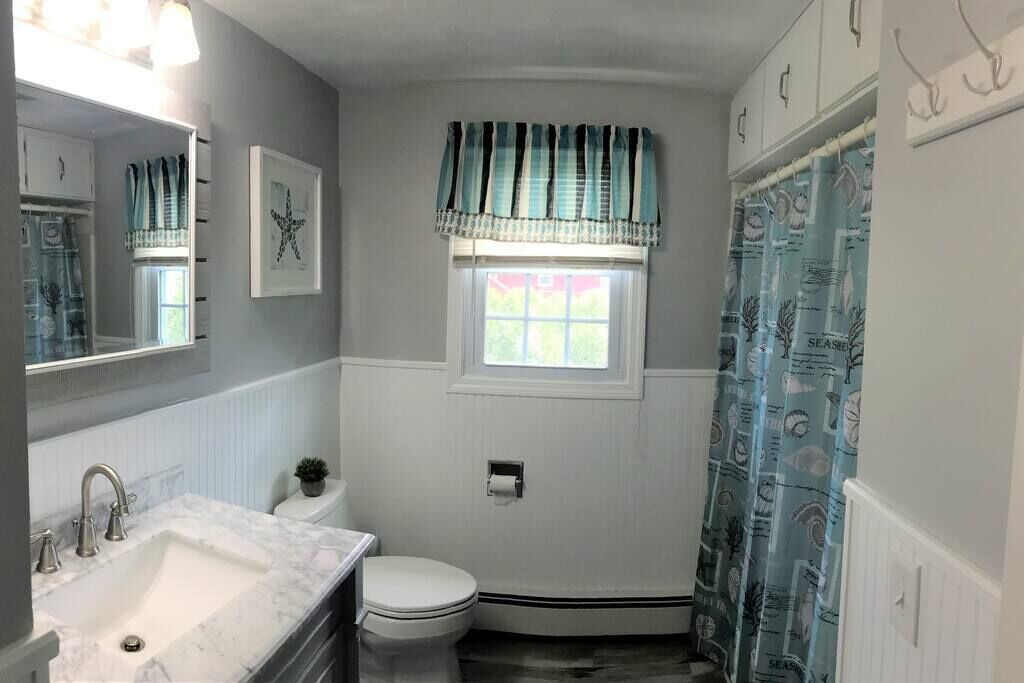 Photo of Bathroom in Eastward Look