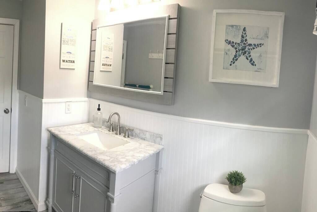 Photo of Bathroom in Eastward Look