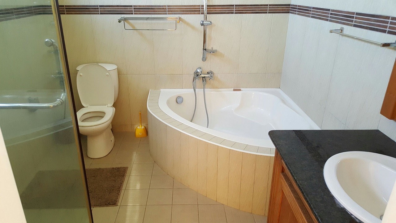 Photo of Bathroom in Bain Boeuf