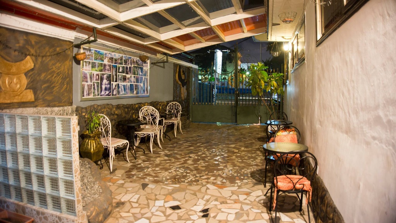 Photo of Outdoor in Asylum Down
