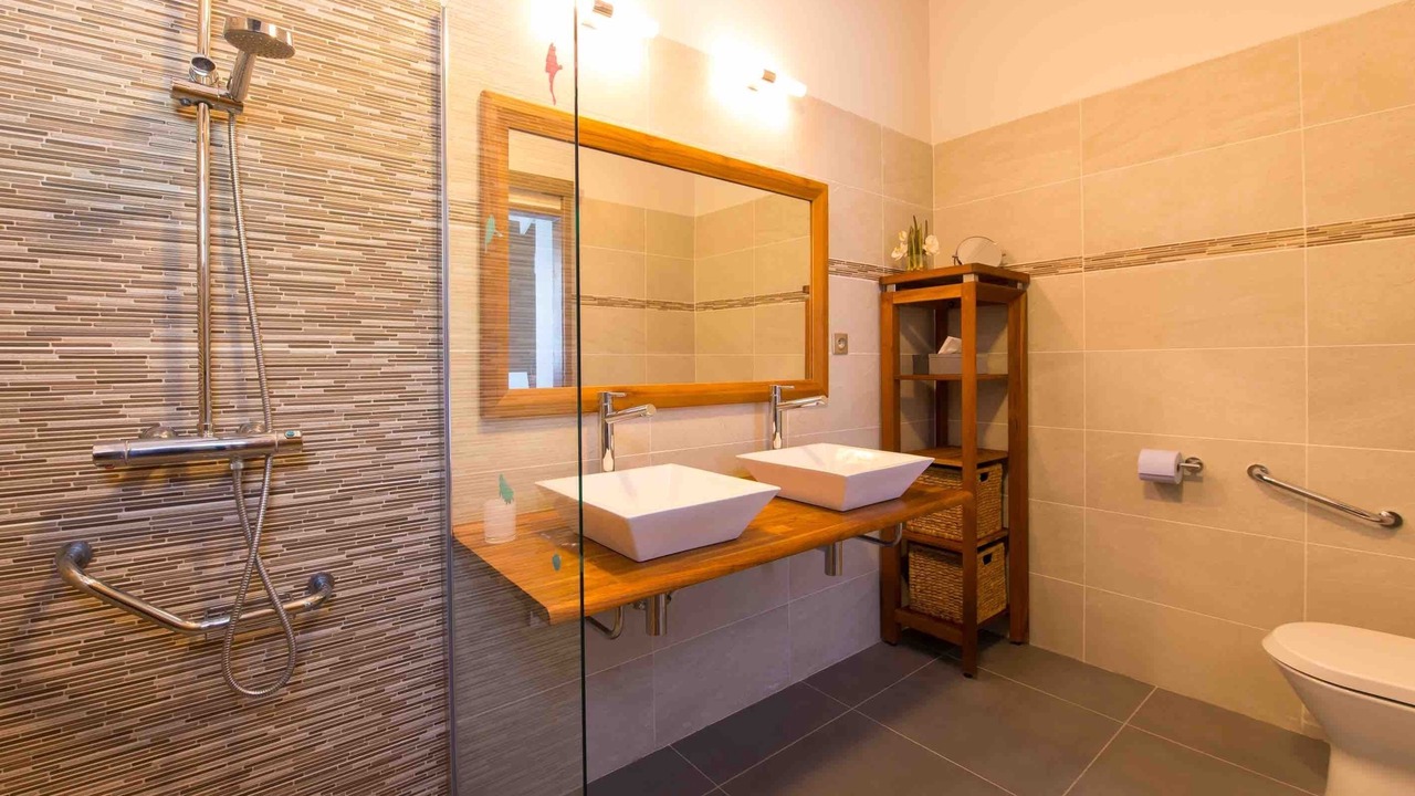 Photo of Bathroom in Circuit 1C1