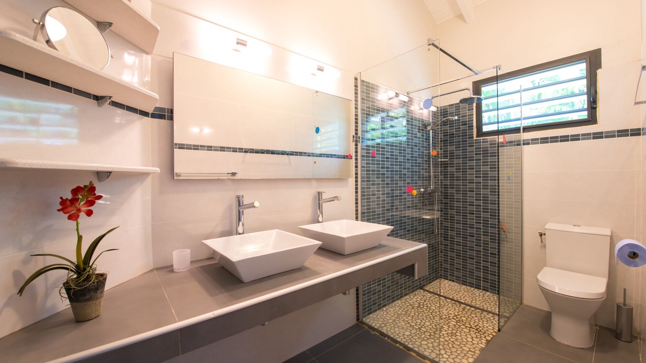 Photo of Bathroom in Circuit 1C1