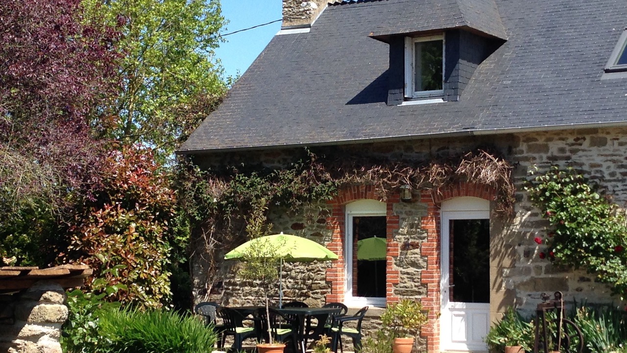 Photo of Outdoor in La Croix-Hellean