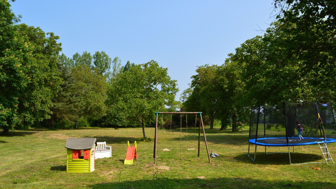 Photo of Others in Couffy