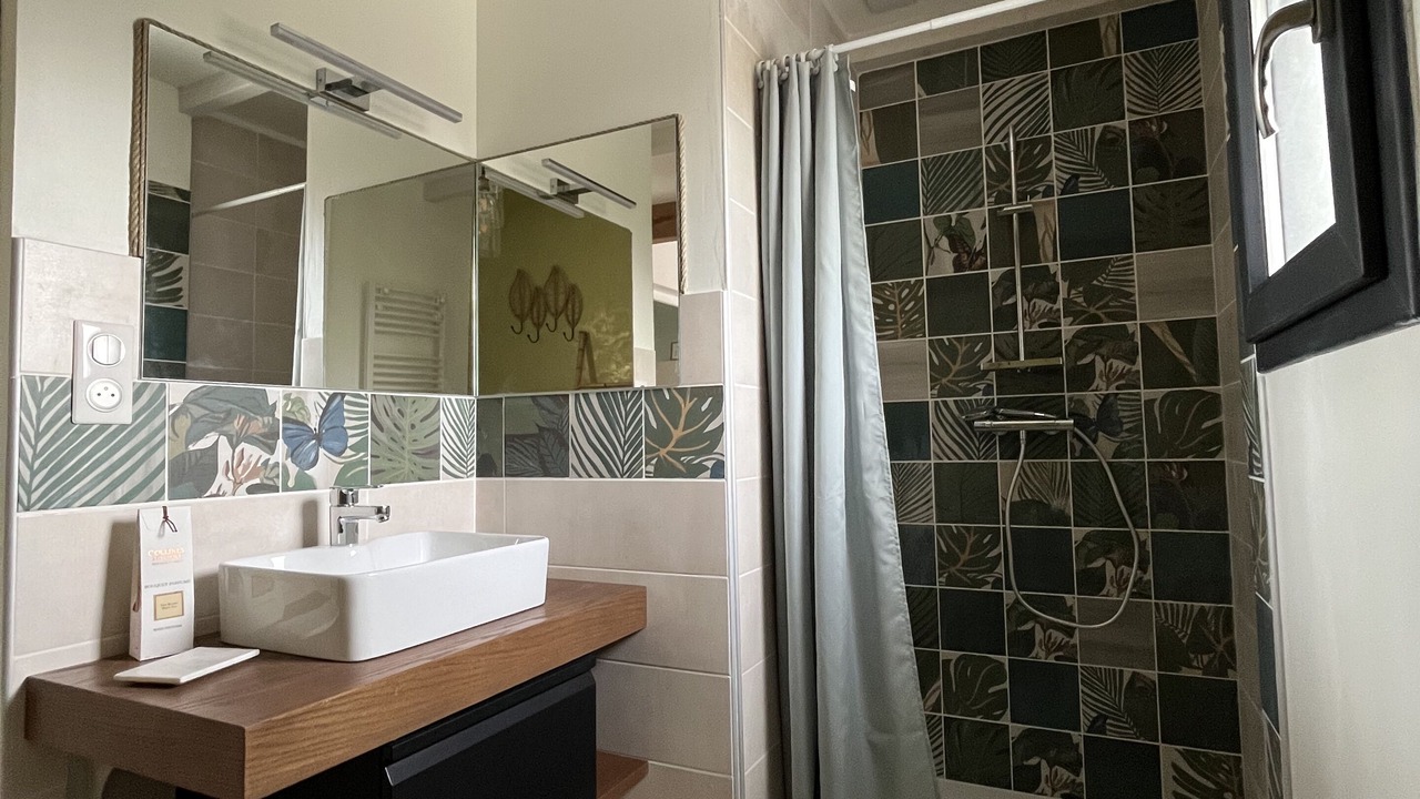 Photo of Bathroom in Saint-Rome-de-Tarn