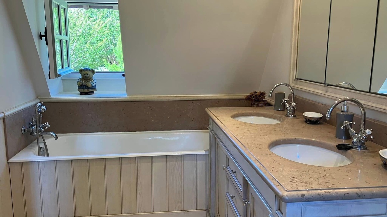 Photo of Bathroom in Saint-Hymer